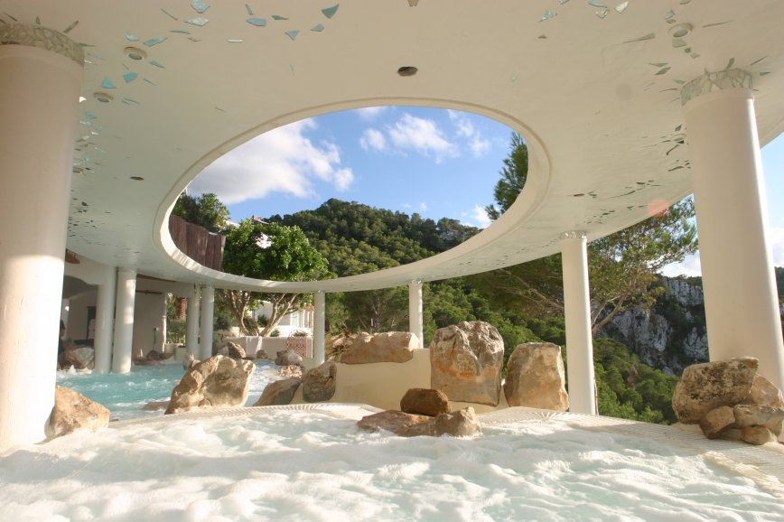 Cascadas Suspendidas - outdoor Spa in Ibiza